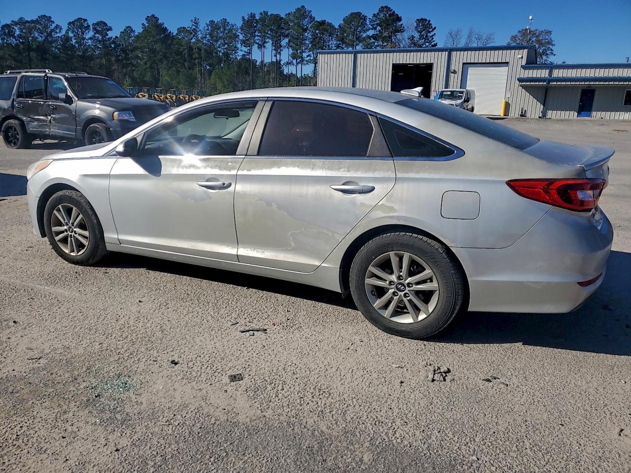 2017 HYUNDAI SONATA SE photo 2