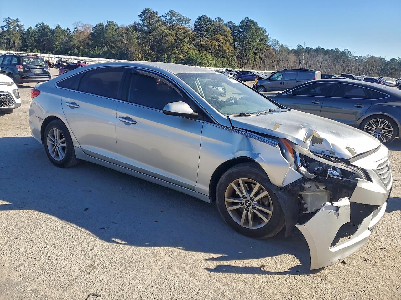 2017 HYUNDAI SONATA SE photo 4
