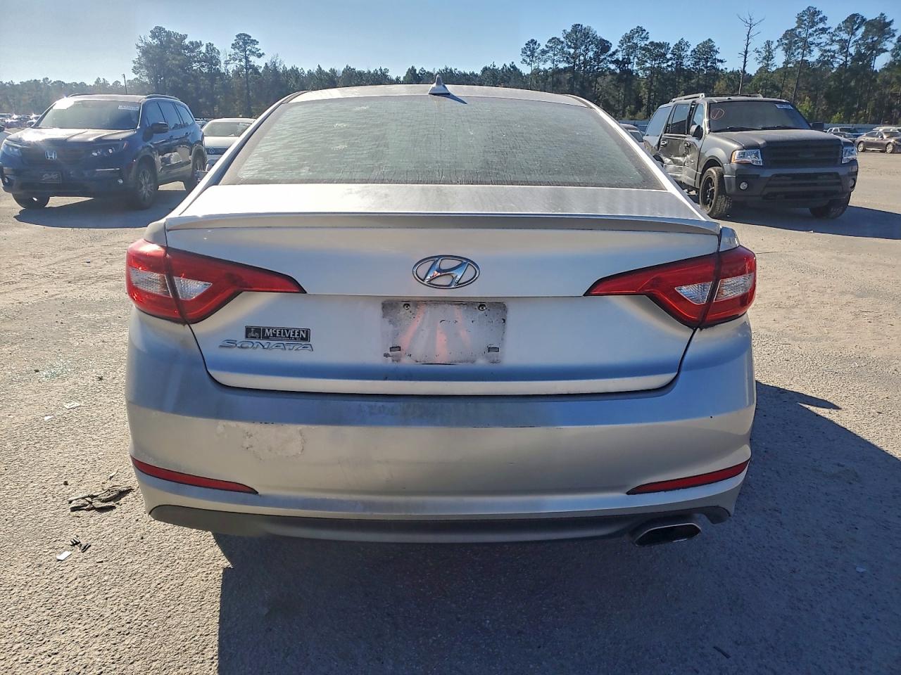 2017 HYUNDAI SONATA SE photo 6