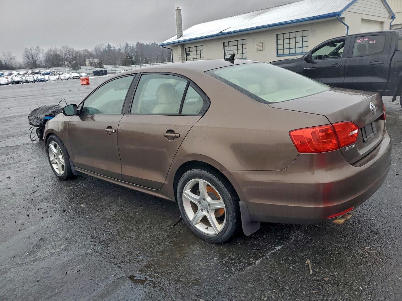 2011 VOLKSWAGEN JETTA TDI photo 2
