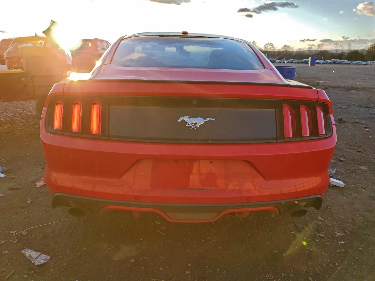 2017 FORD MUSTANG photo 6