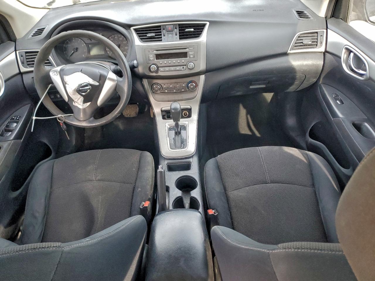 2014 NISSAN SENTRA S photo 8