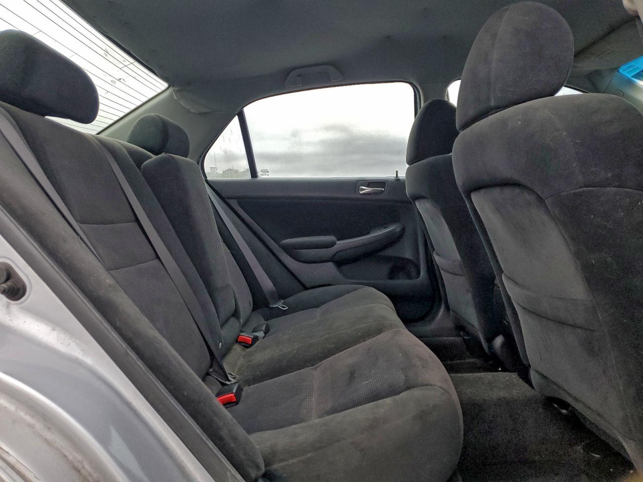 2005 HONDA ACCORD photo 10