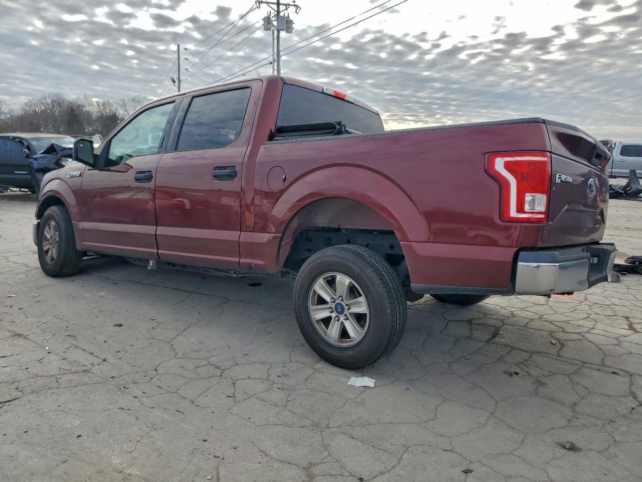 2017 FORD F150 SUPERCREW photo 2