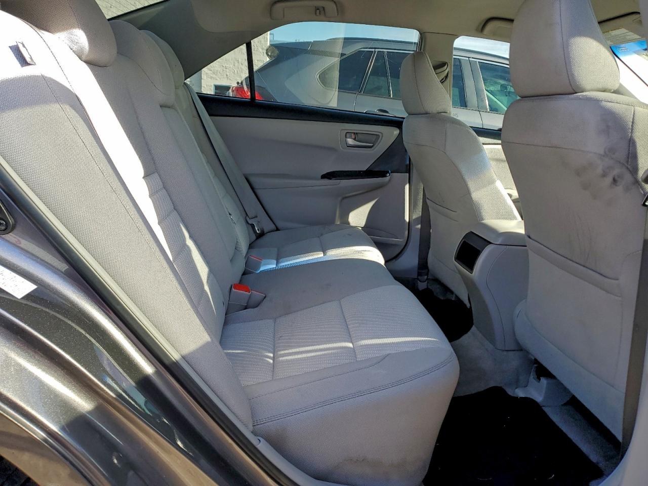 2017 TOYOTA CAMRY LE photo 10