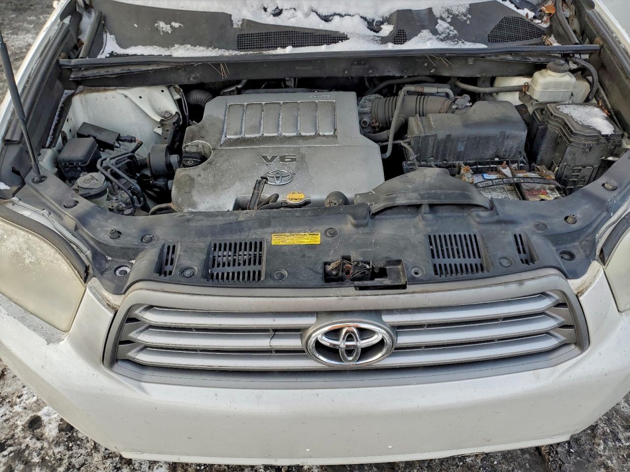 2010 TOYOTA HIGHLANDER SE photo 11