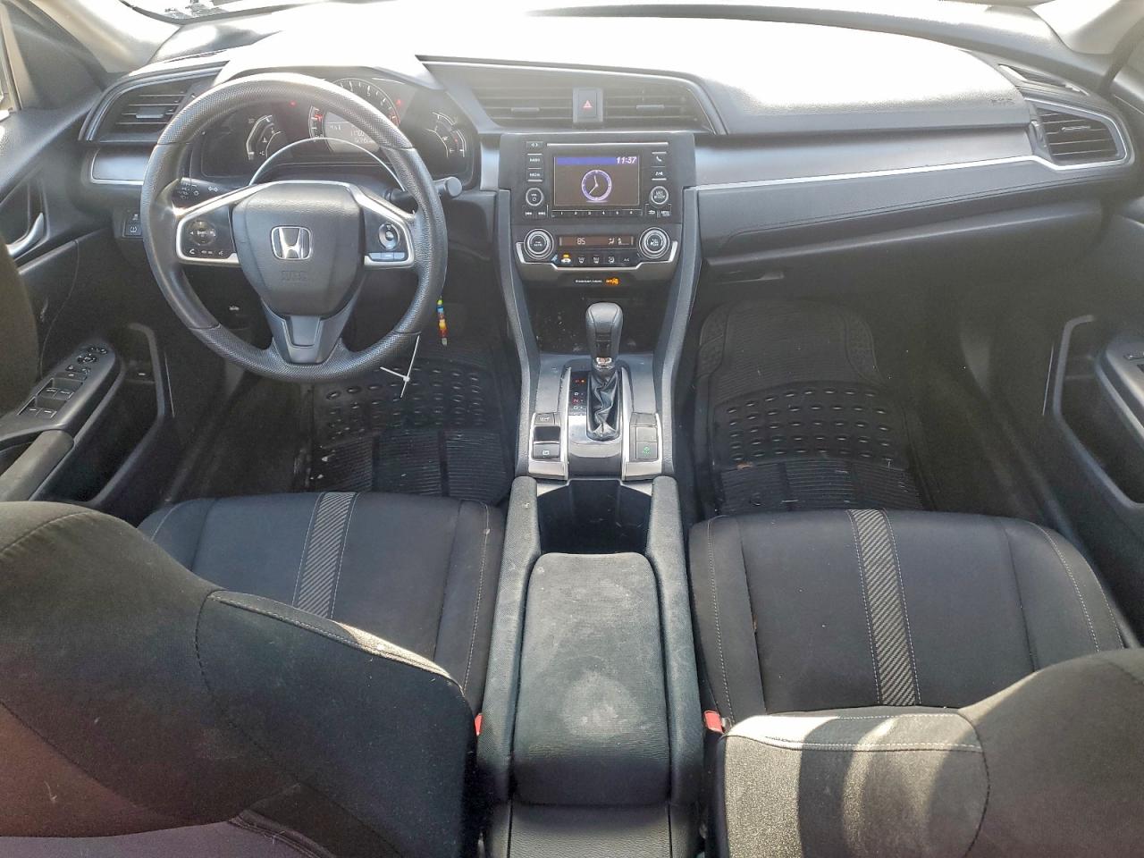 2017 HONDA CIVIC LX photo 8