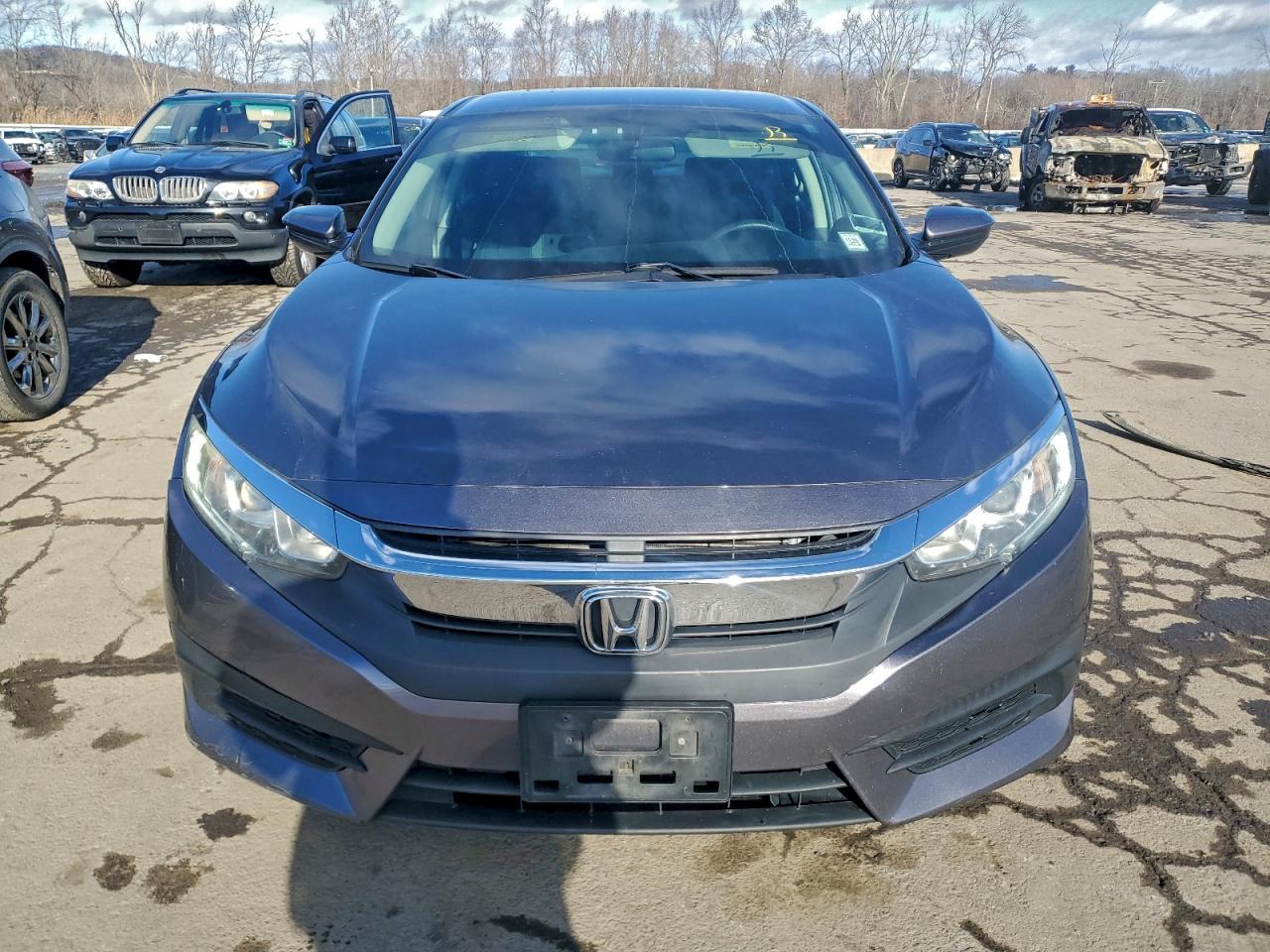 2017 HONDA CIVIC LX photo 5