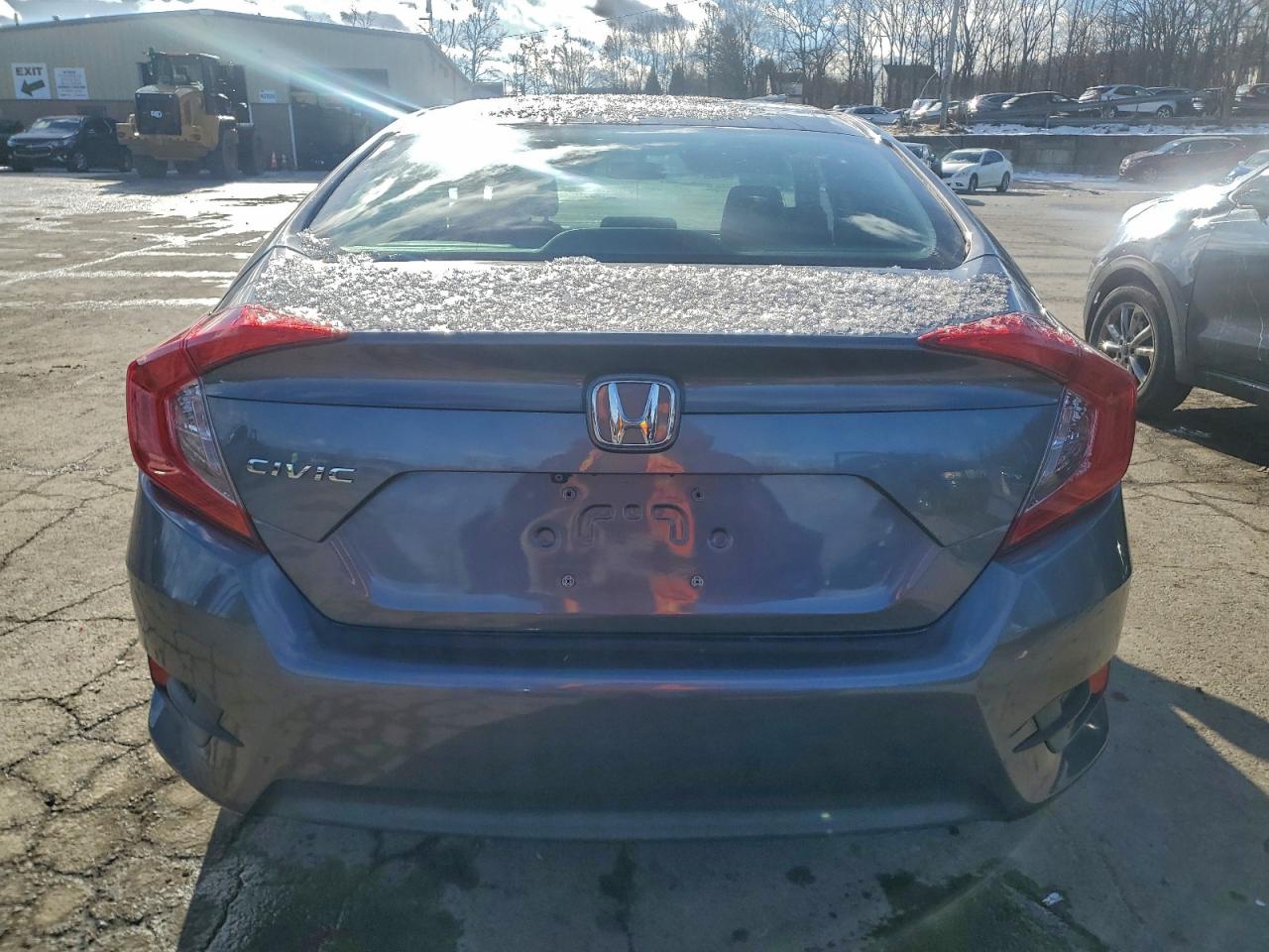 2017 HONDA CIVIC LX photo 6