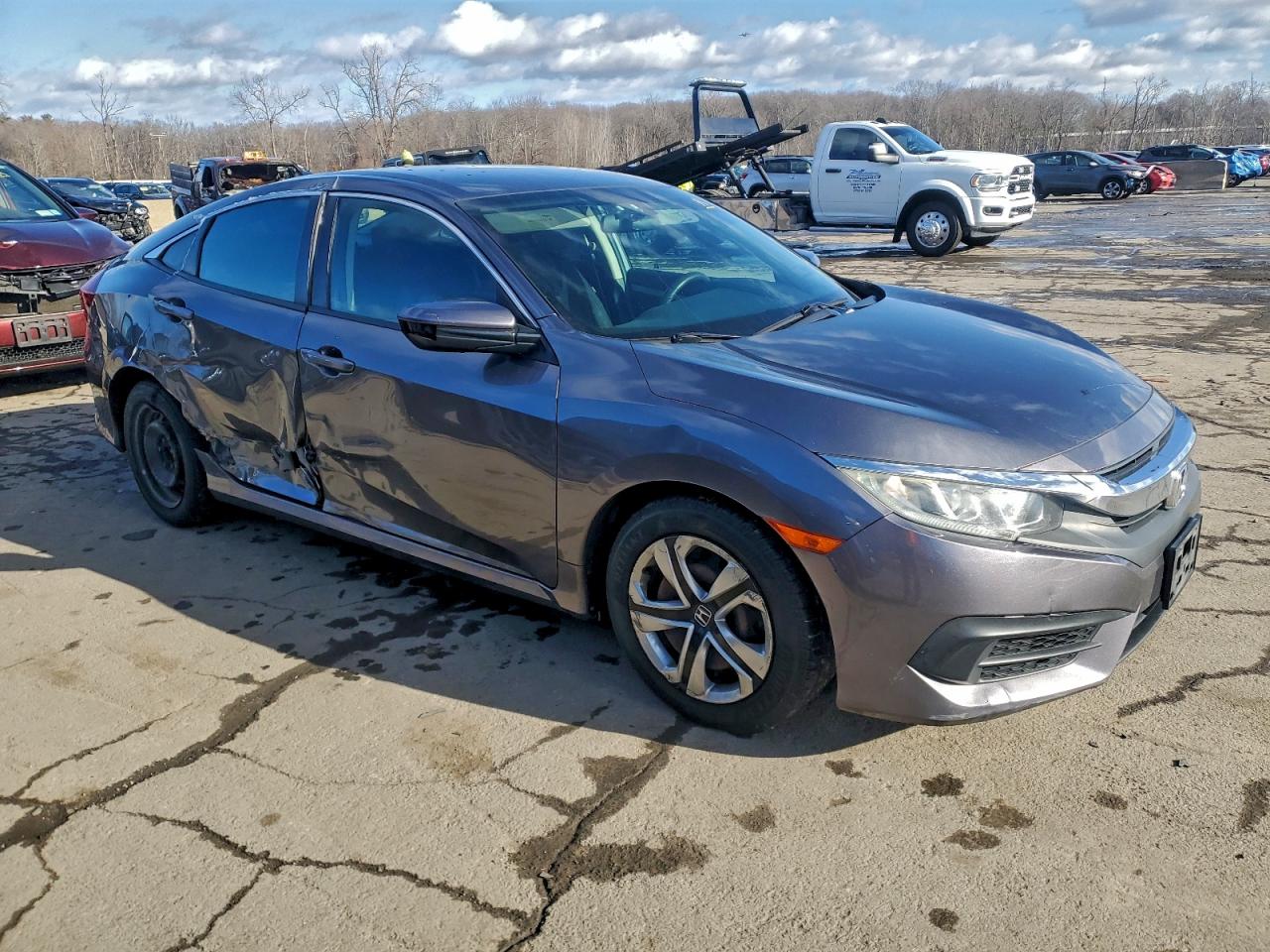 2017 HONDA CIVIC LX photo 4