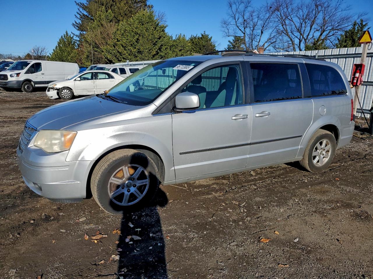 2010 CHRYSLER TOWN & COUNTRY