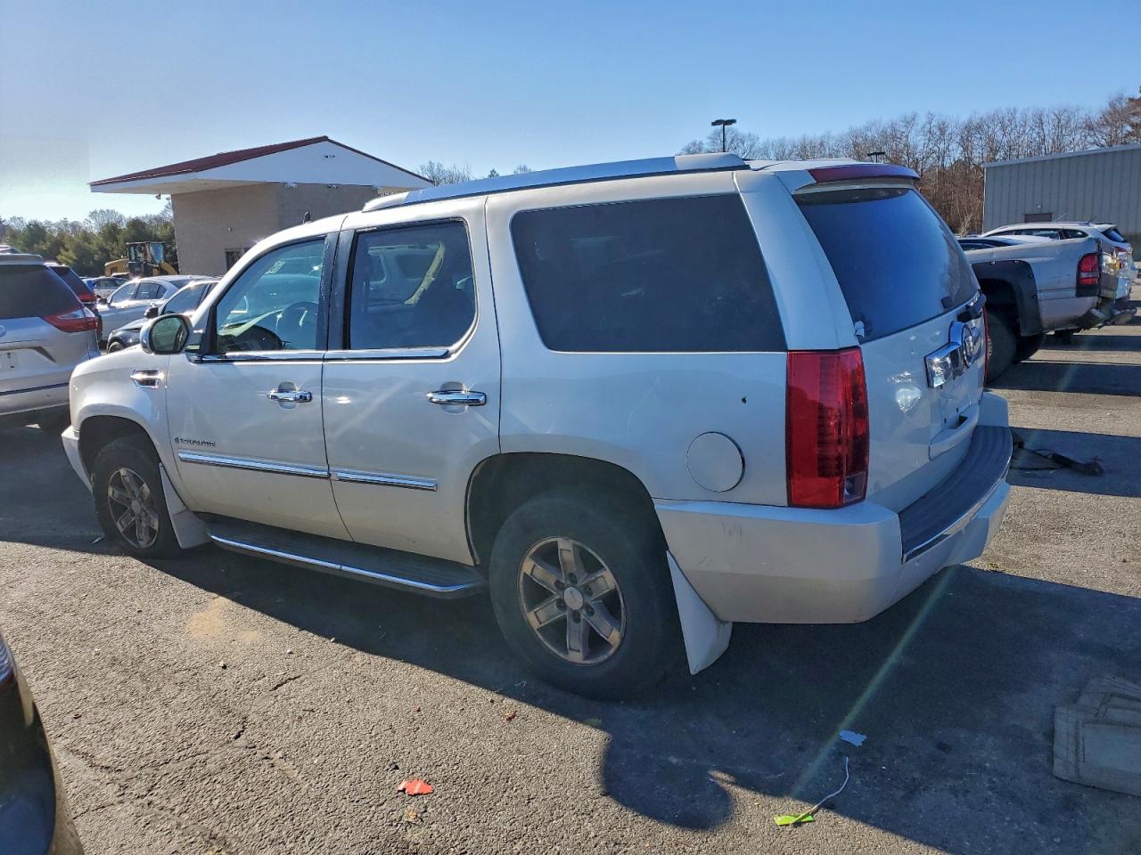 2007 CADILLAC ESCALADE LUXURY photo 2