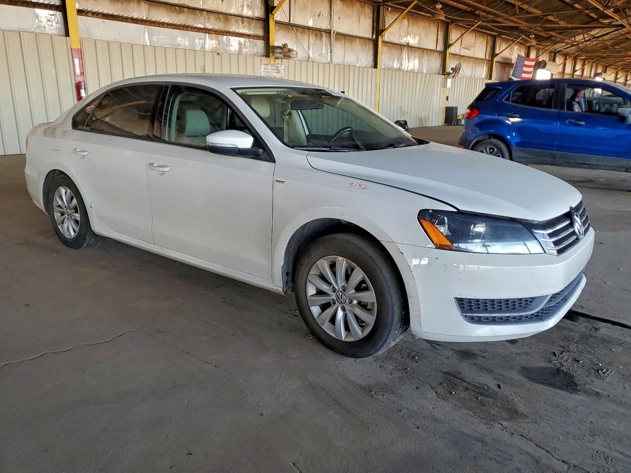 2015 VOLKSWAGEN PASSAT S photo 4