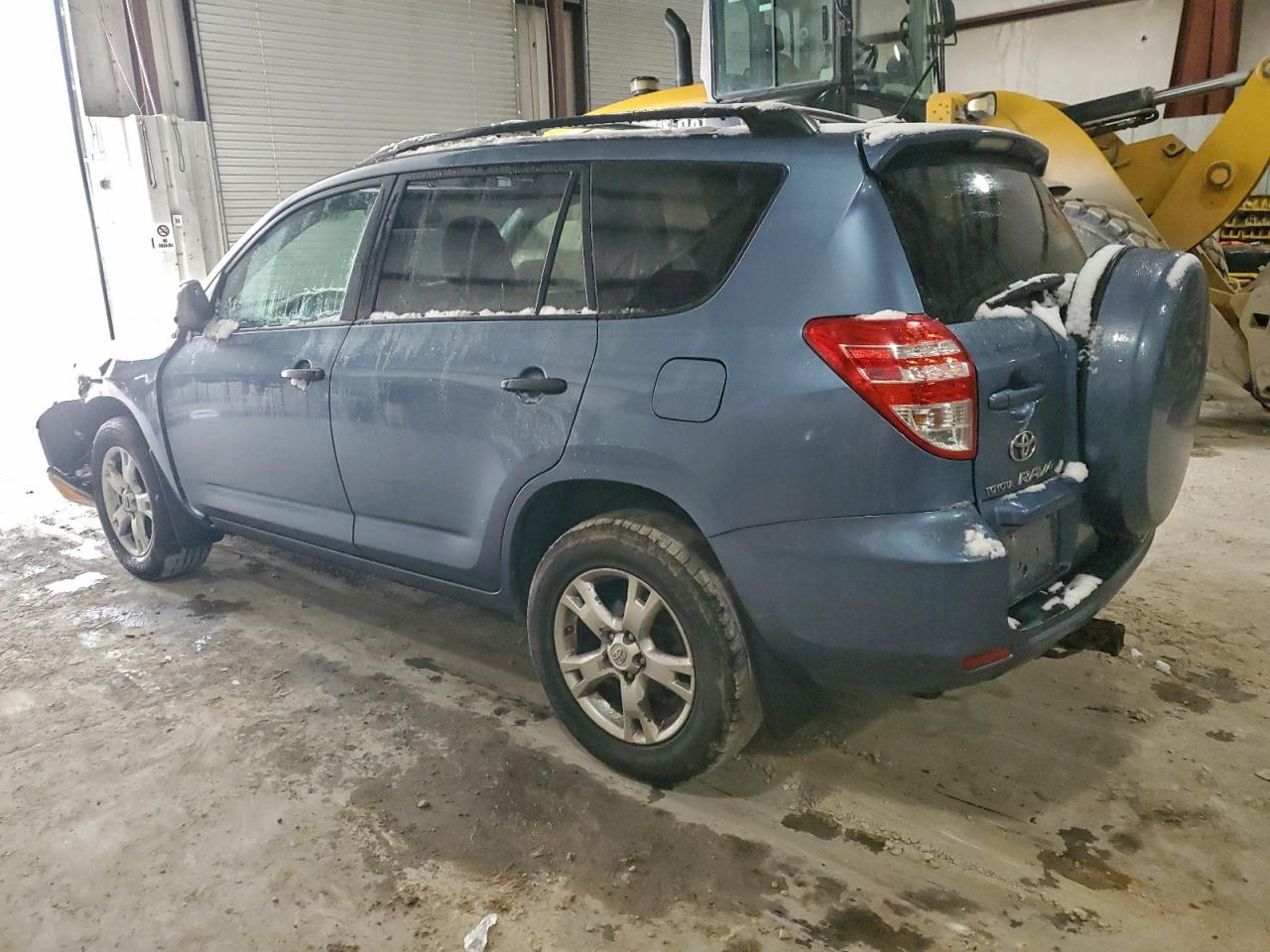 2009 TOYOTA RAV4 photo 2