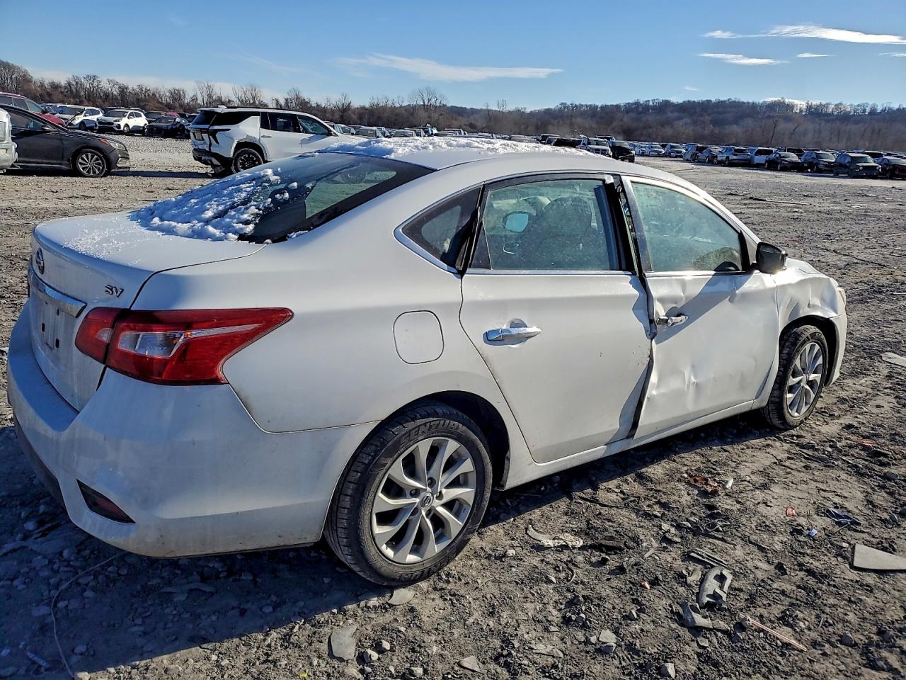 2019 NISSAN SENTRA S photo 3