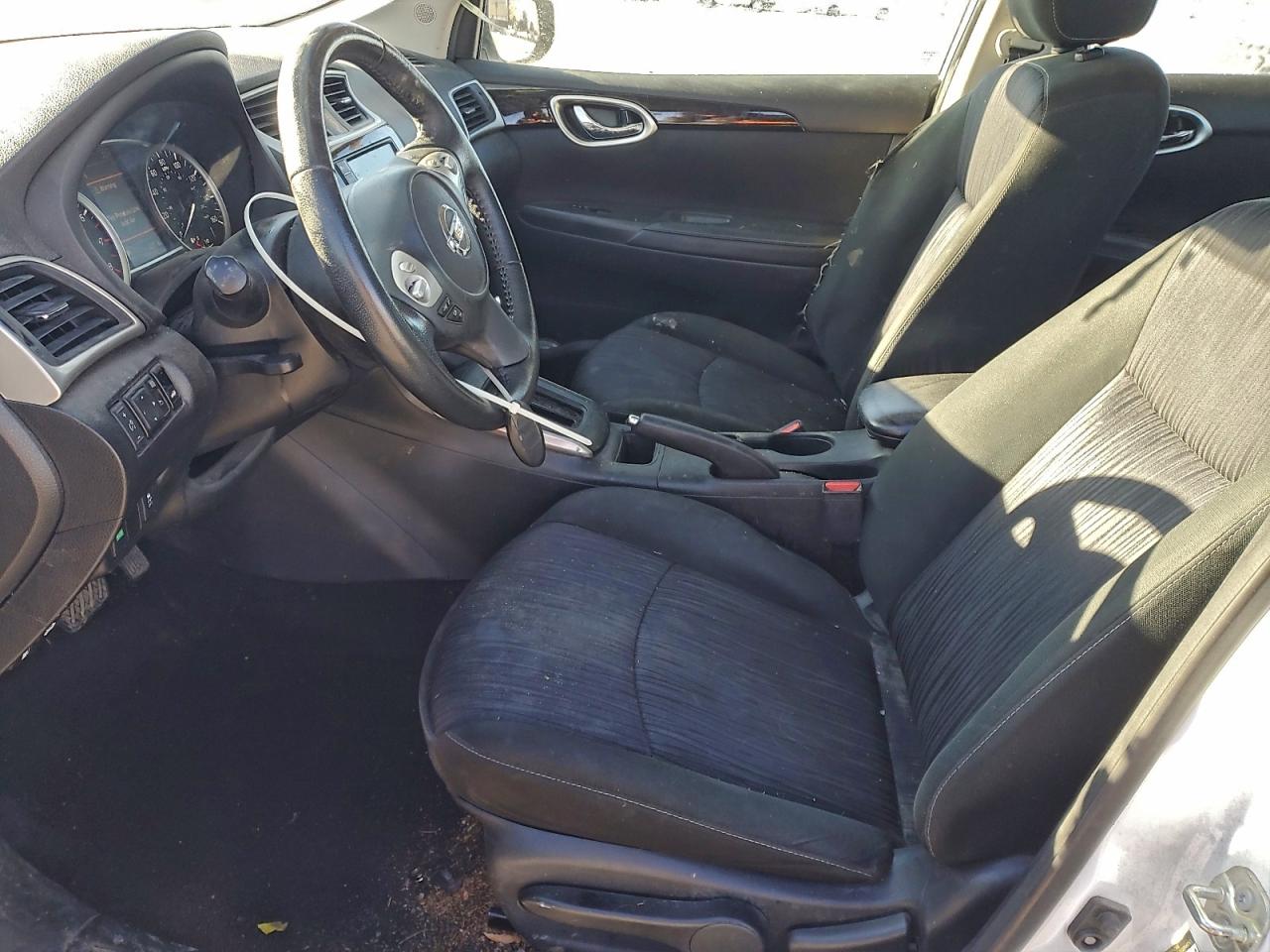 2019 NISSAN SENTRA S photo 7