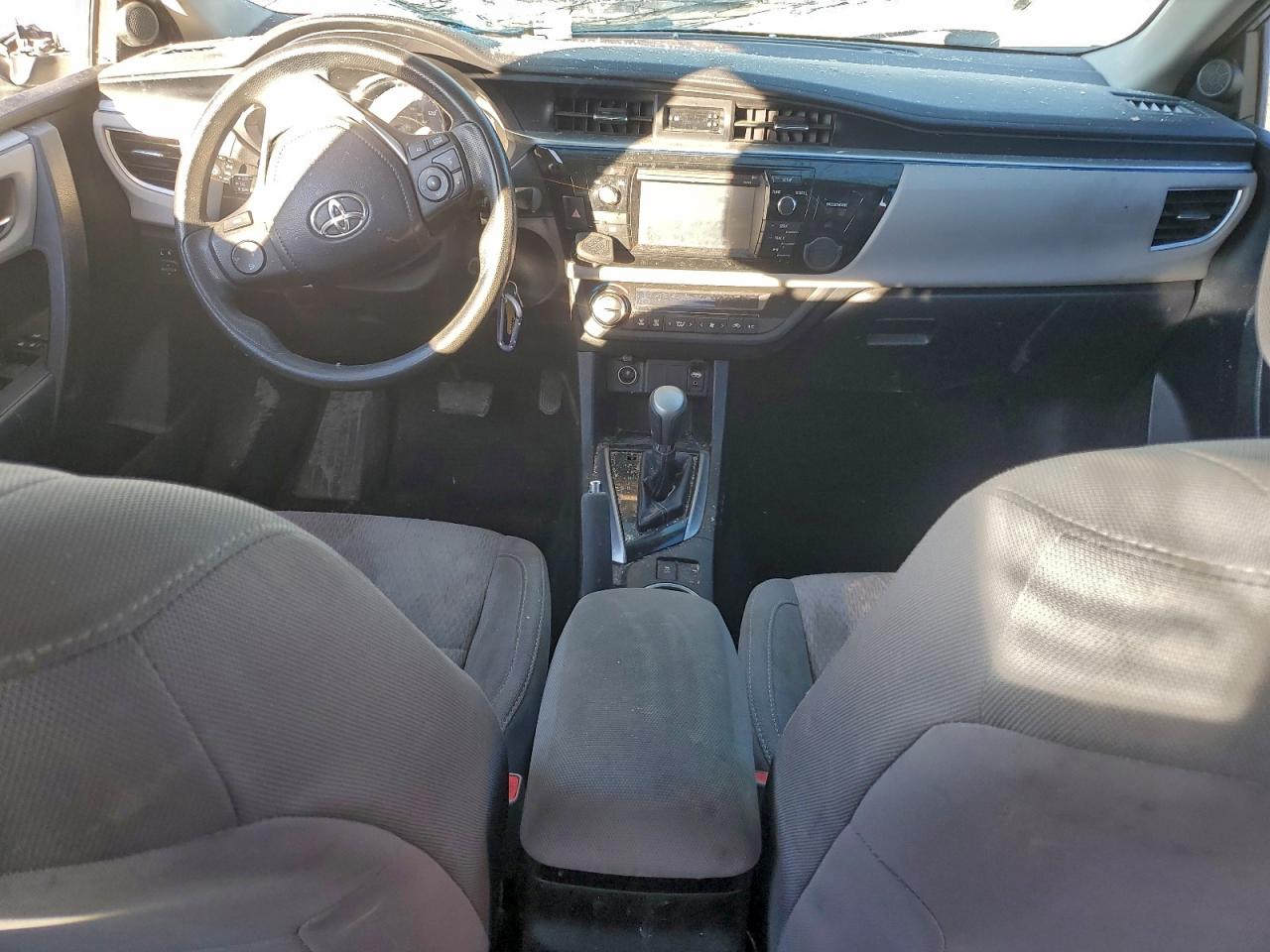 2014 TOYOTA COROLLA L photo 8