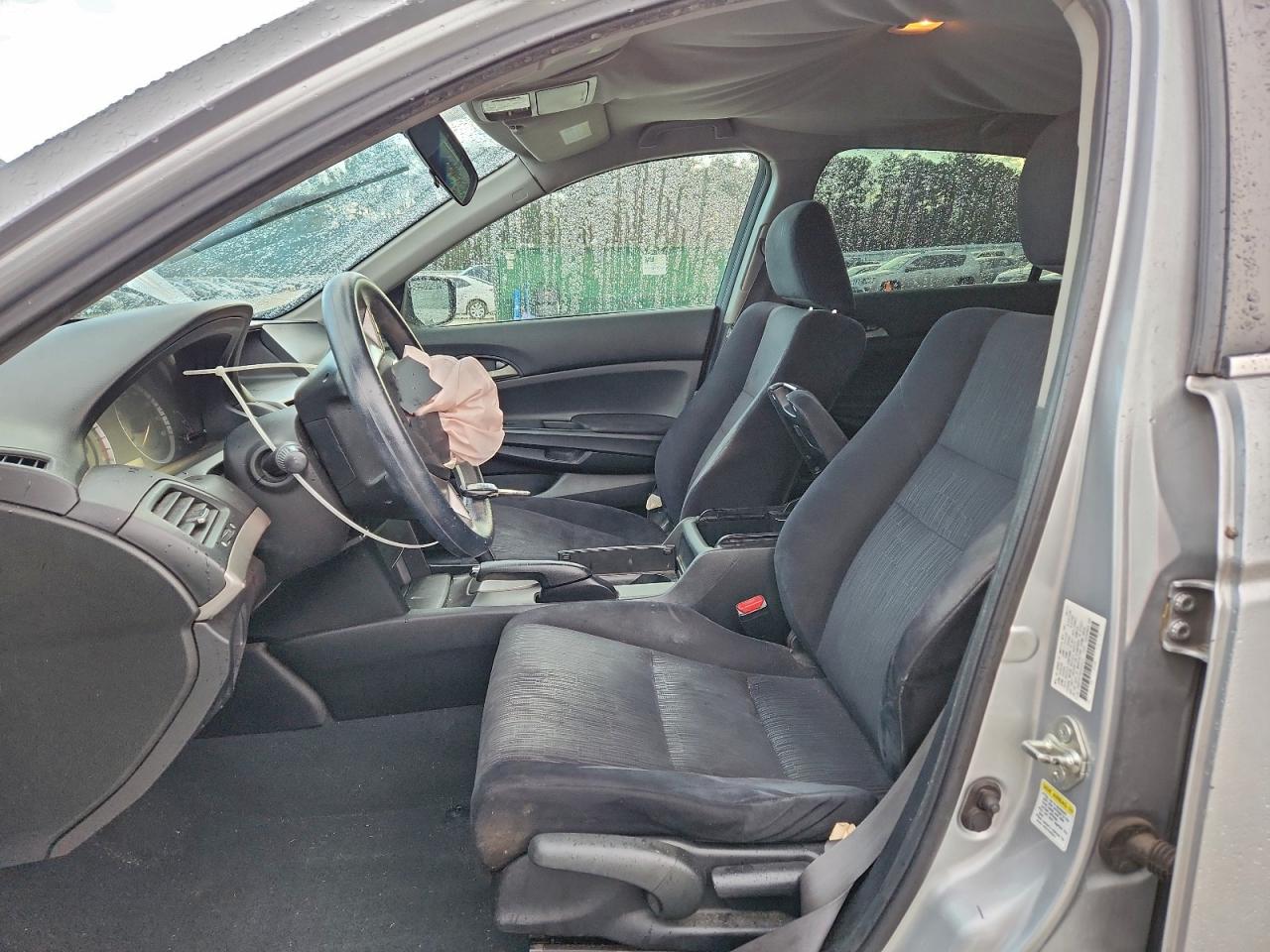 2012 HONDA ACCORD LX photo 7