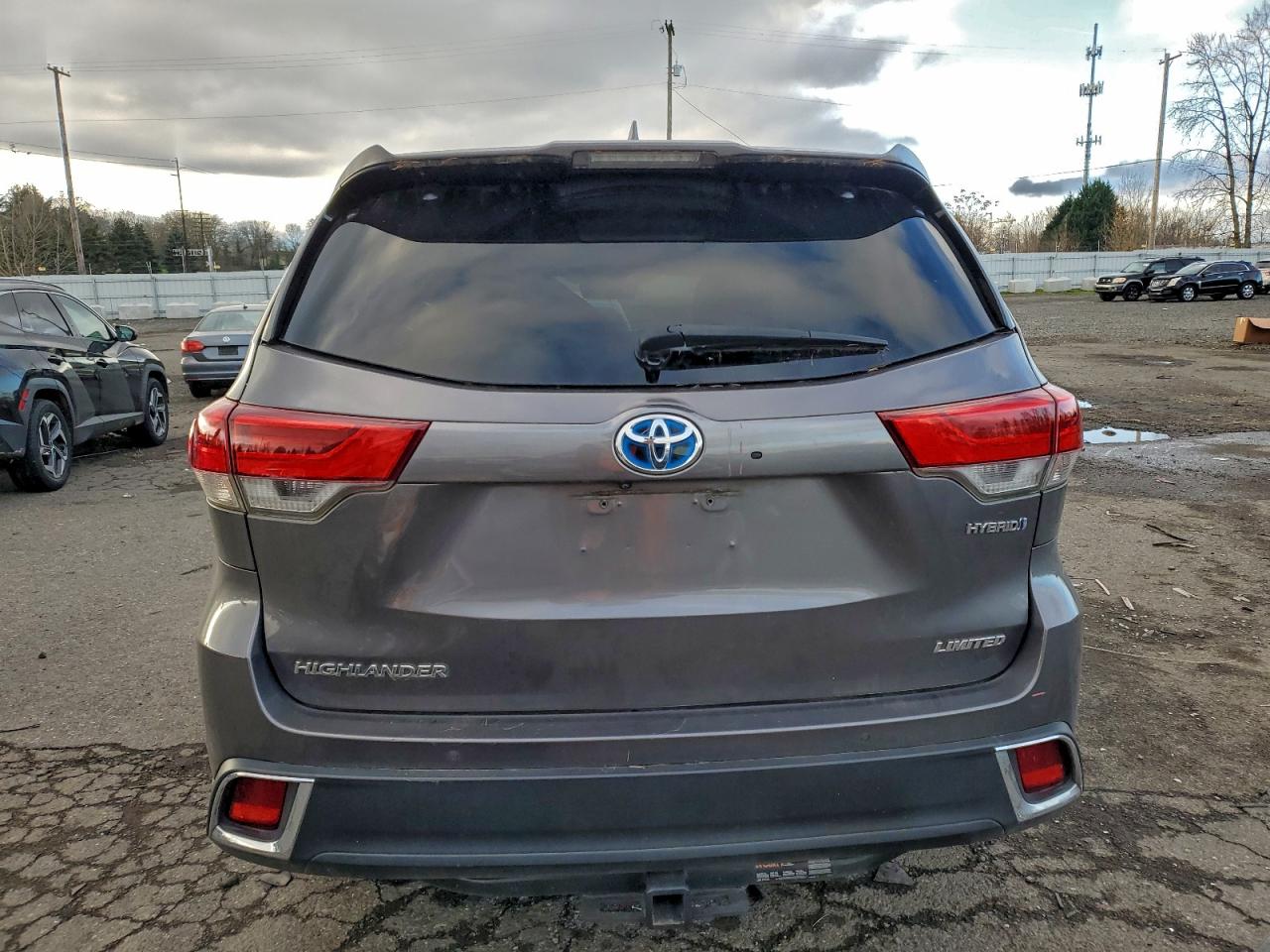2017 TOYOTA HIGHLANDER HYBRID LIMITED PLATINUM photo 6