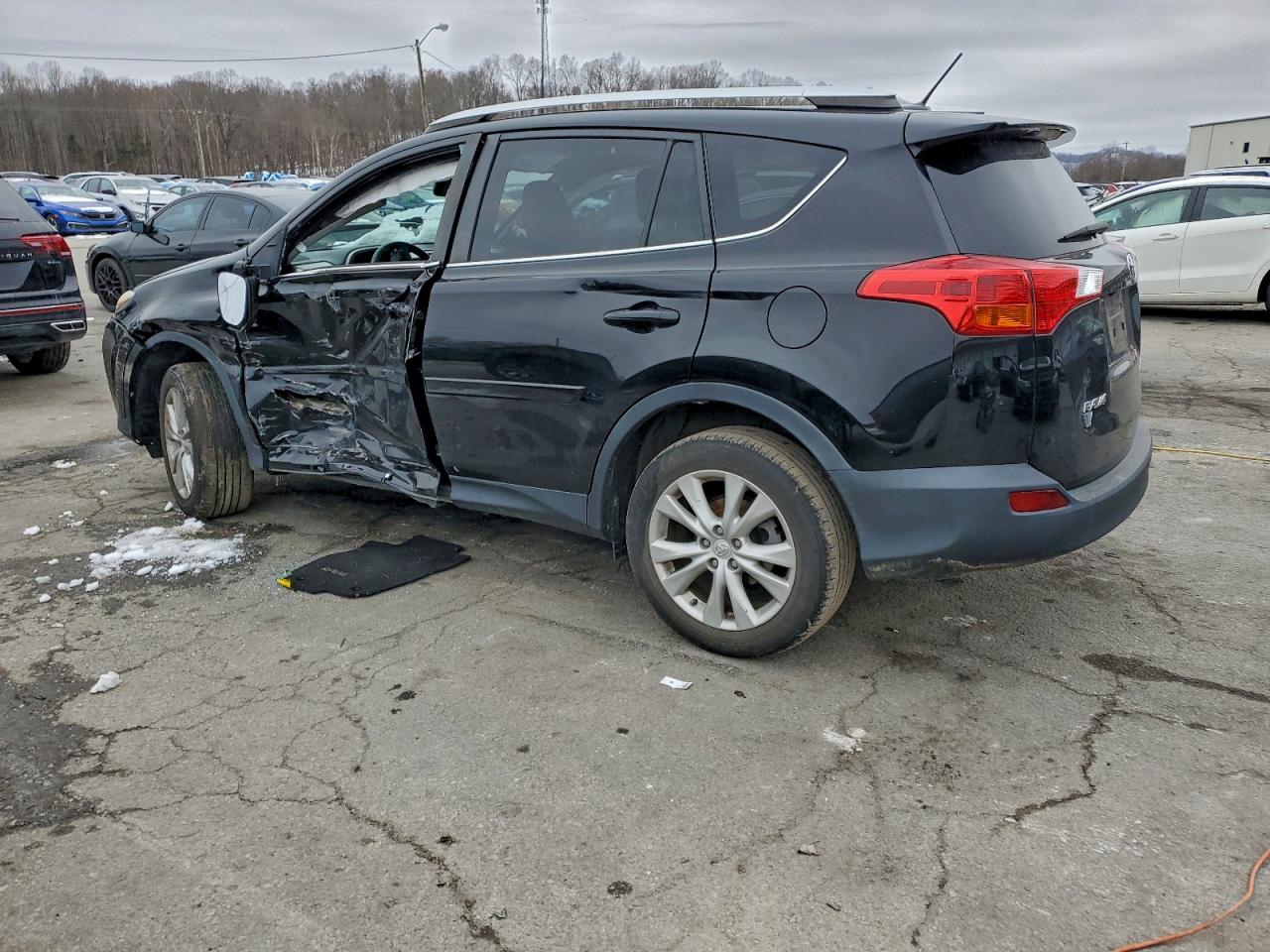 2015 TOYOTA RAV4 LIMITED photo 2