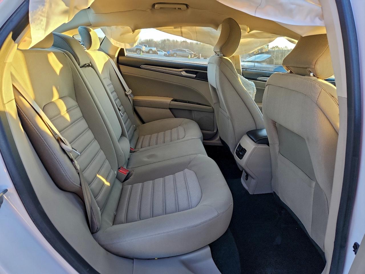 2017 FORD FUSION SE photo 10