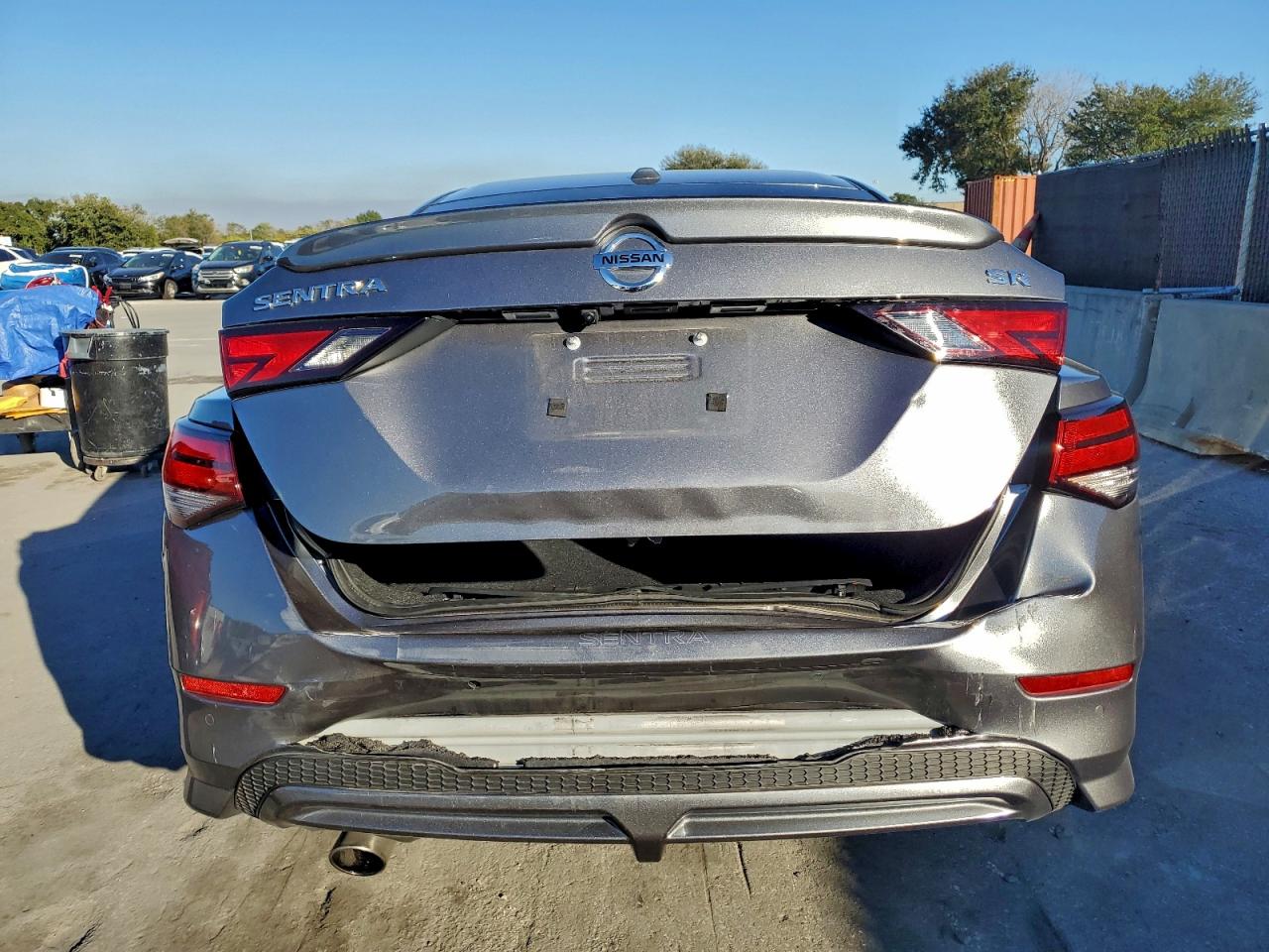 2023 NISSAN SENTRA SR photo 6