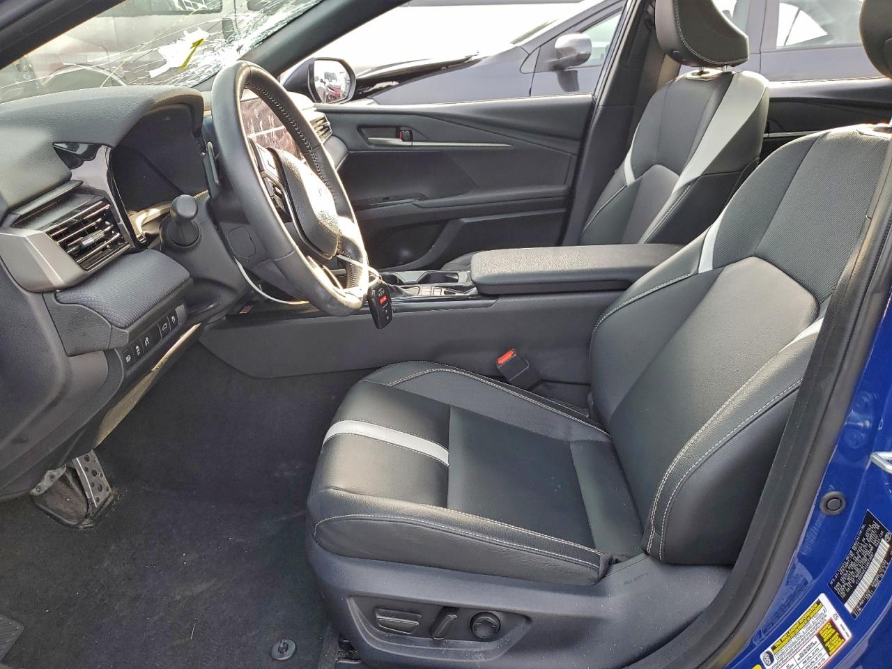 2025 TOYOTA CAMRY XSE photo 7