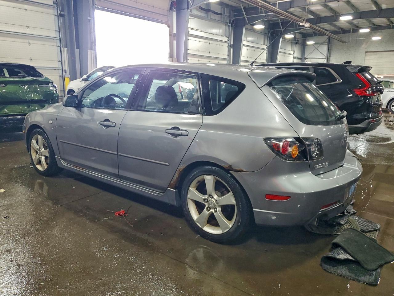 2004 MAZDA 3 HATCHBACK photo 2