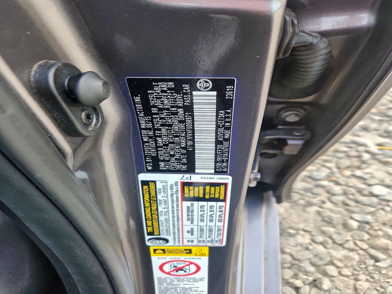 2015 TOYOTA CAMRY LE photo 12