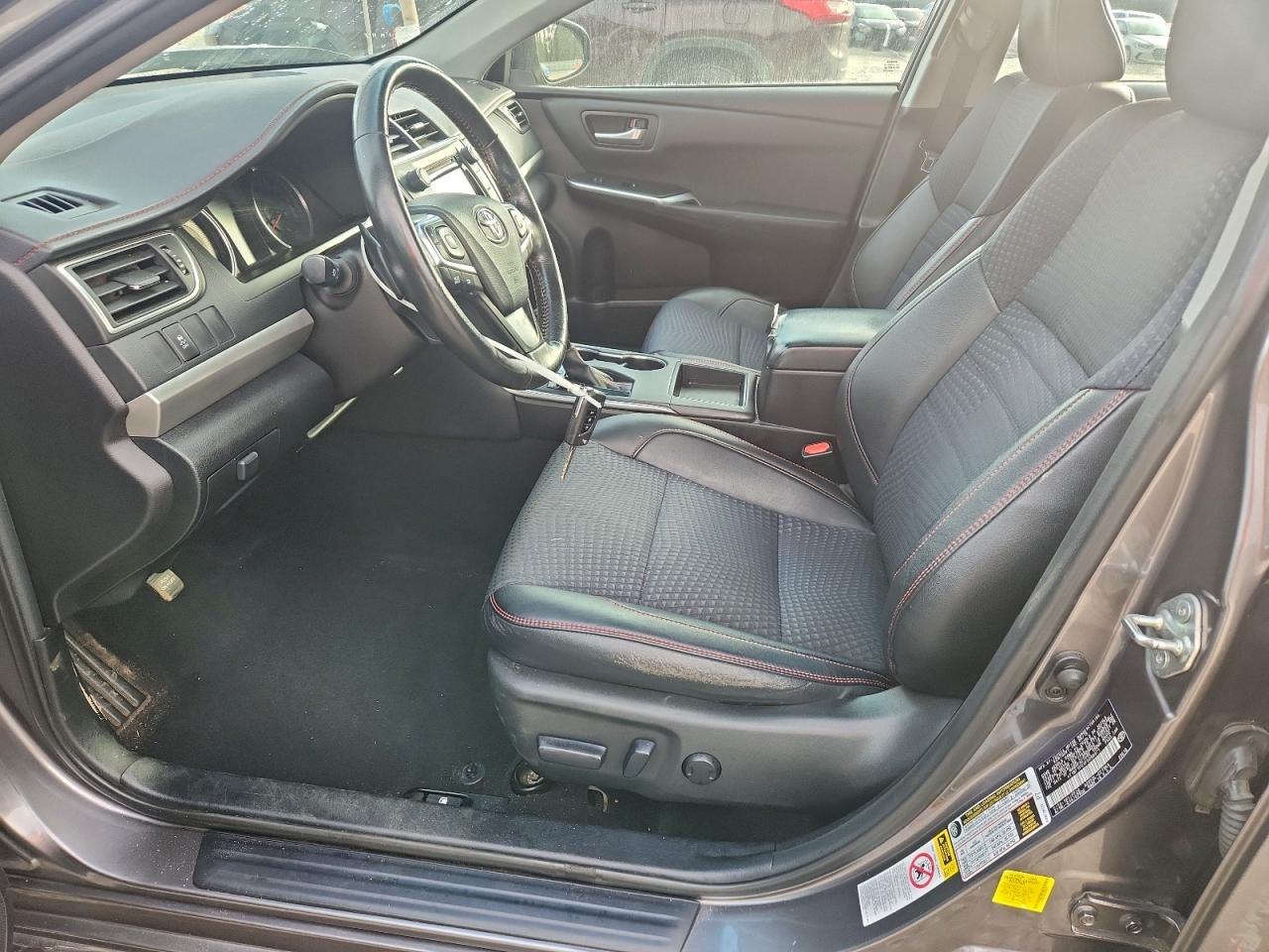 2015 TOYOTA CAMRY LE photo 7