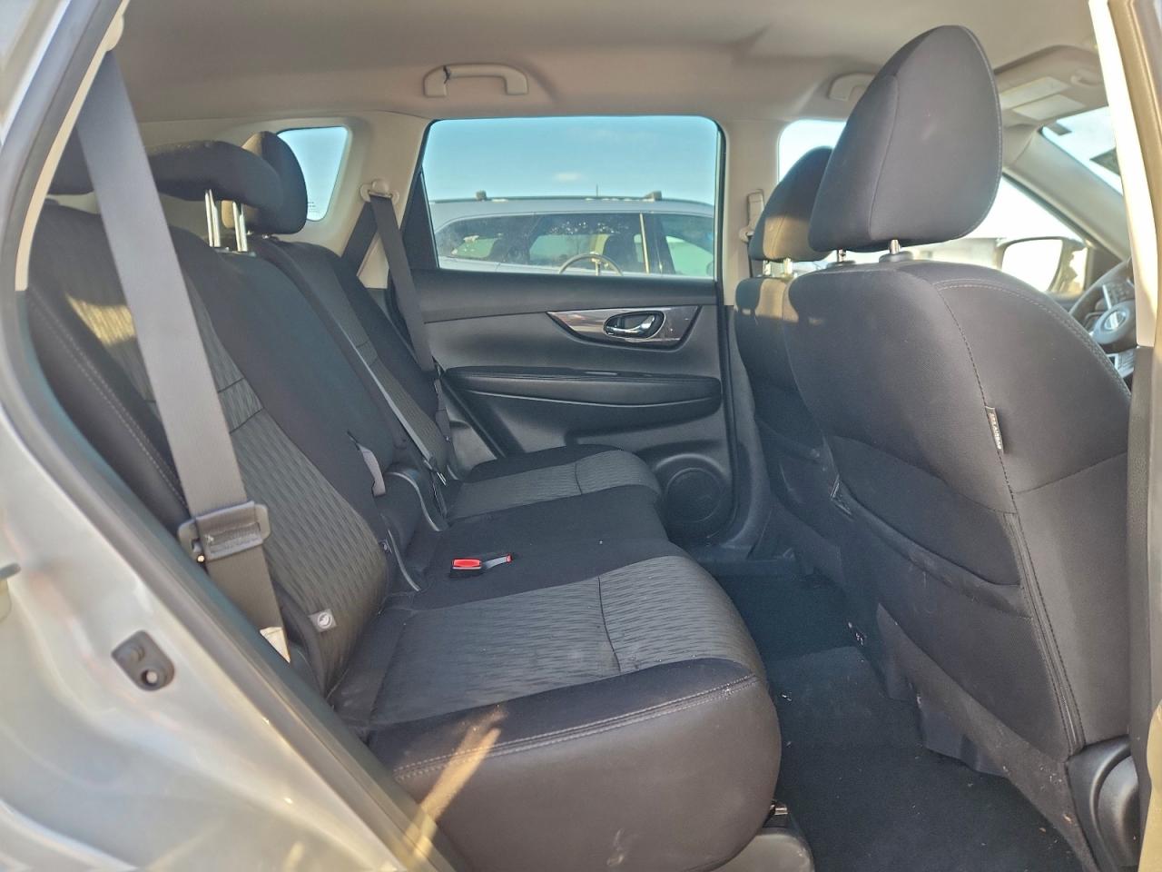 2019 NISSAN ROGUE S photo 11