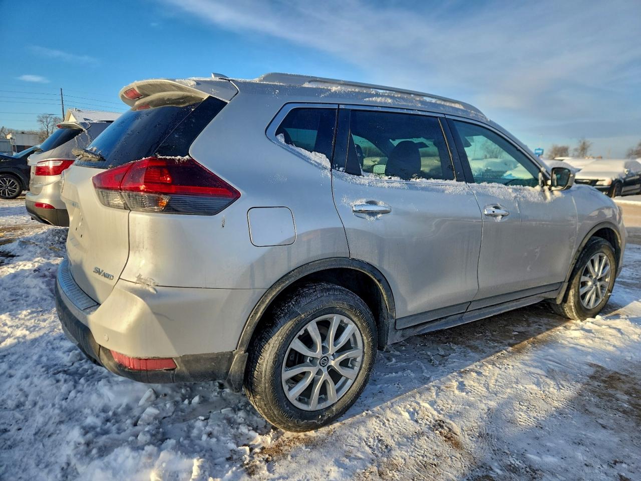 2019 NISSAN ROGUE S photo 3