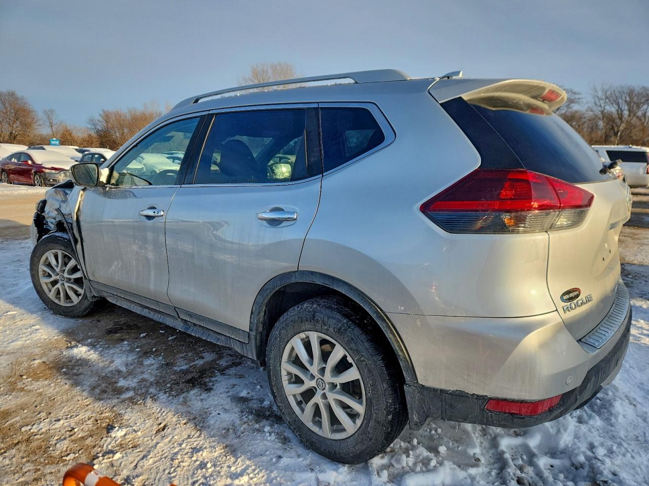 2019 NISSAN ROGUE S photo 2