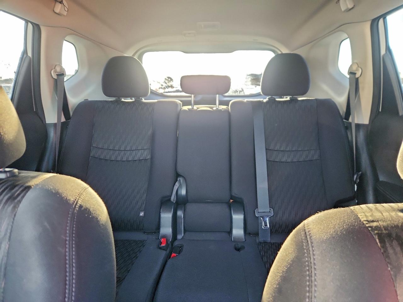 2019 NISSAN ROGUE S photo 10