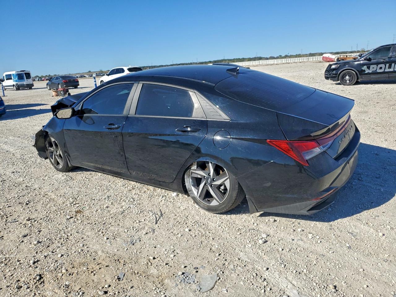 2023 HYUNDAI ELANTRA SEL photo 2