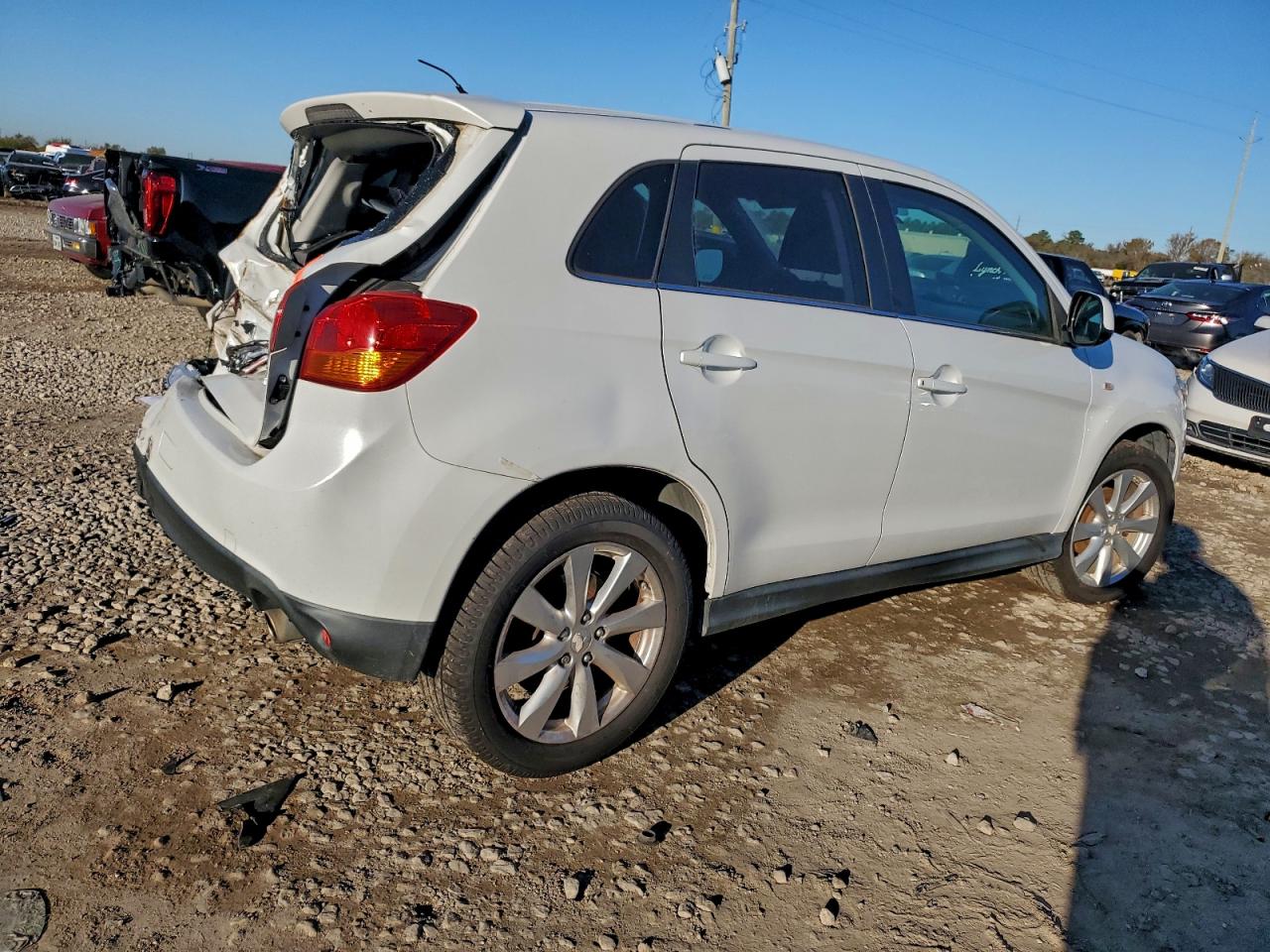 2015 MITSUBISHI OUTLANDER SPORT SE photo 3