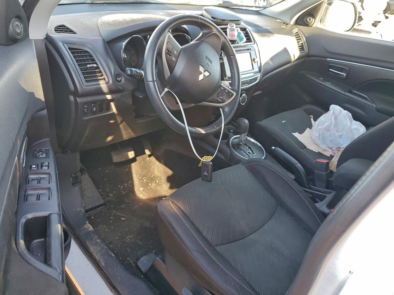 2015 MITSUBISHI OUTLANDER SPORT SE photo 8