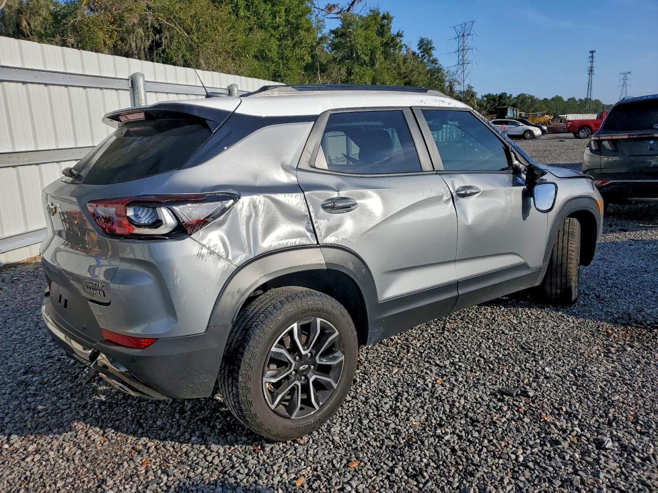 2025 CHEVROLET TRAILBLAZER ACTIV photo 3