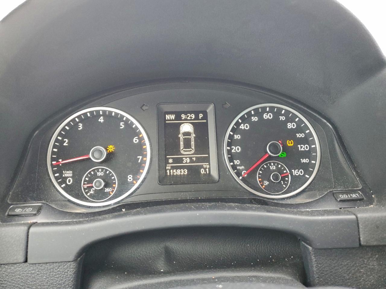 2013 VOLKSWAGEN TIGUAN S photo 9