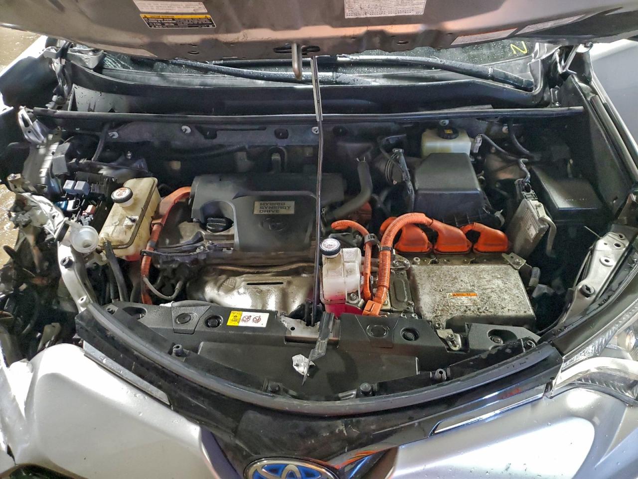 2017 TOYOTA RAV4 HV LE photo 31