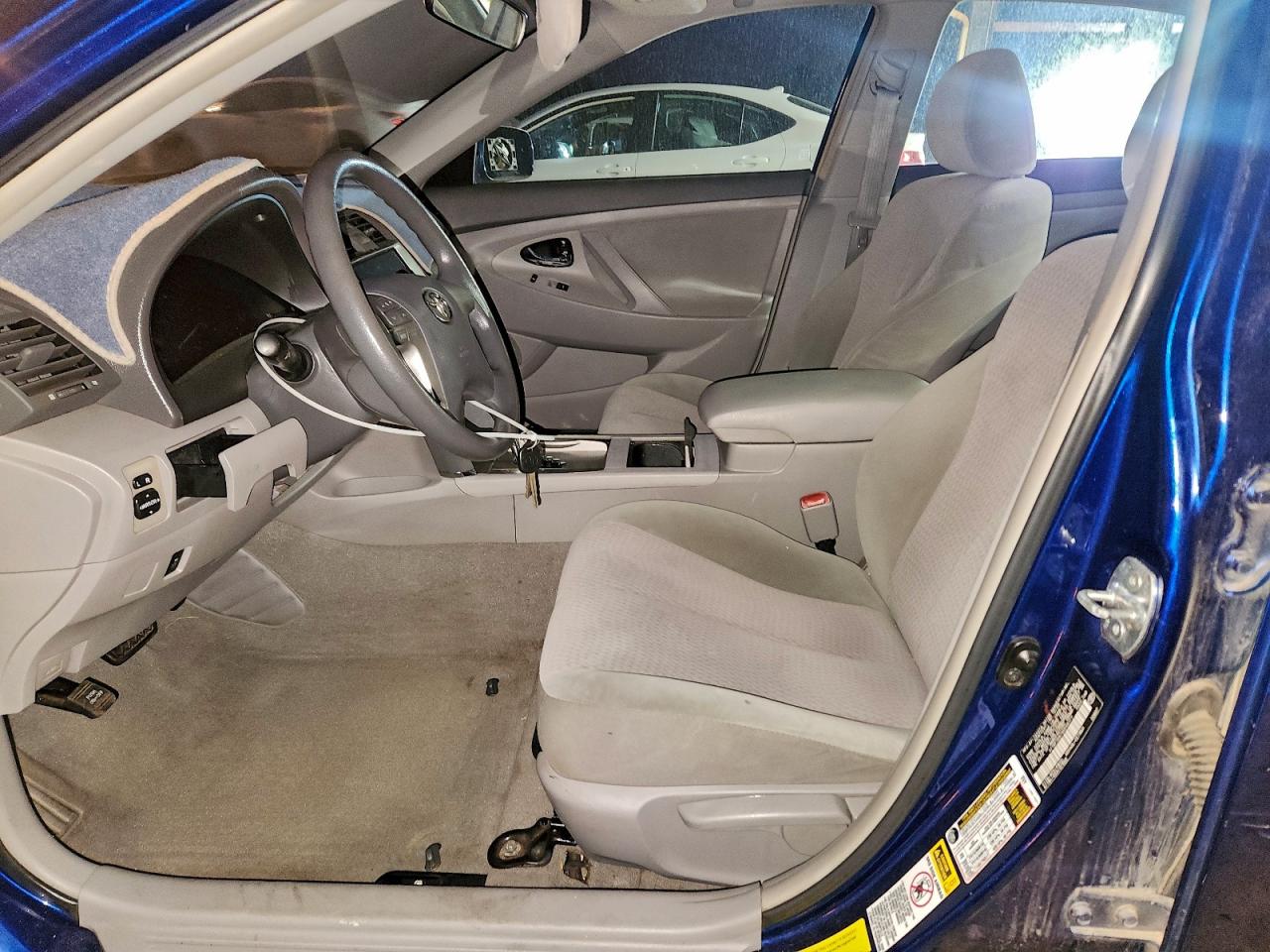 2010 TOYOTA CAMRY BASE photo 7