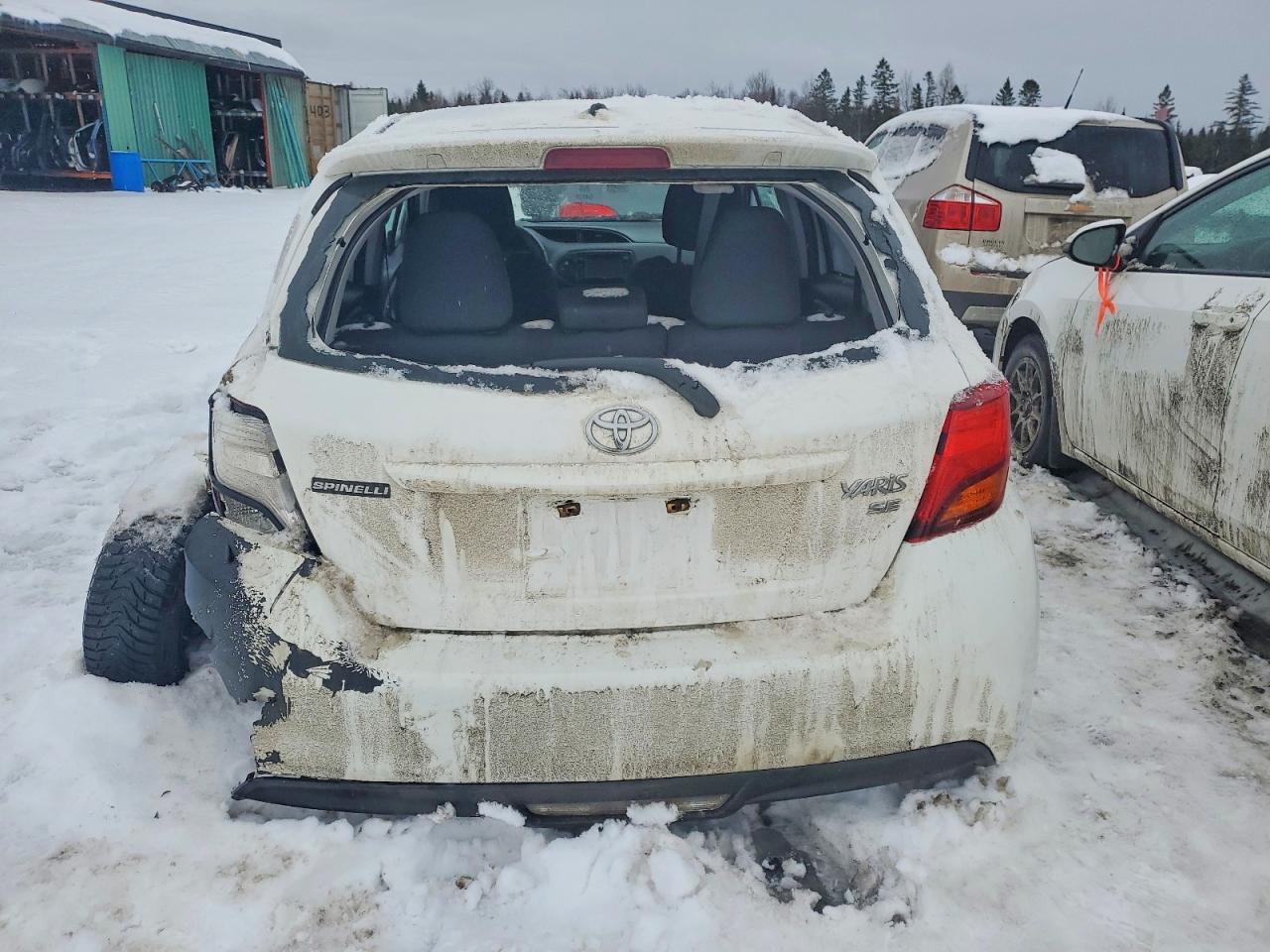 2015 TOYOTA YARIS photo 6