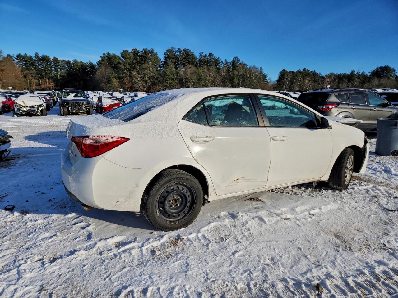 2017 TOYOTA COROLLA L photo 3
