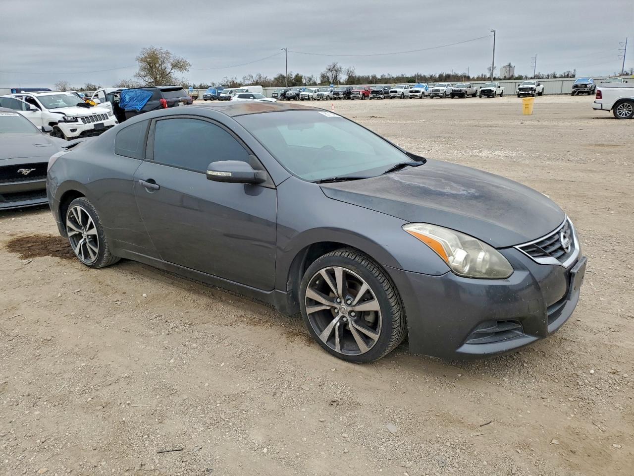 2011 NISSAN ALTIMA S photo 4