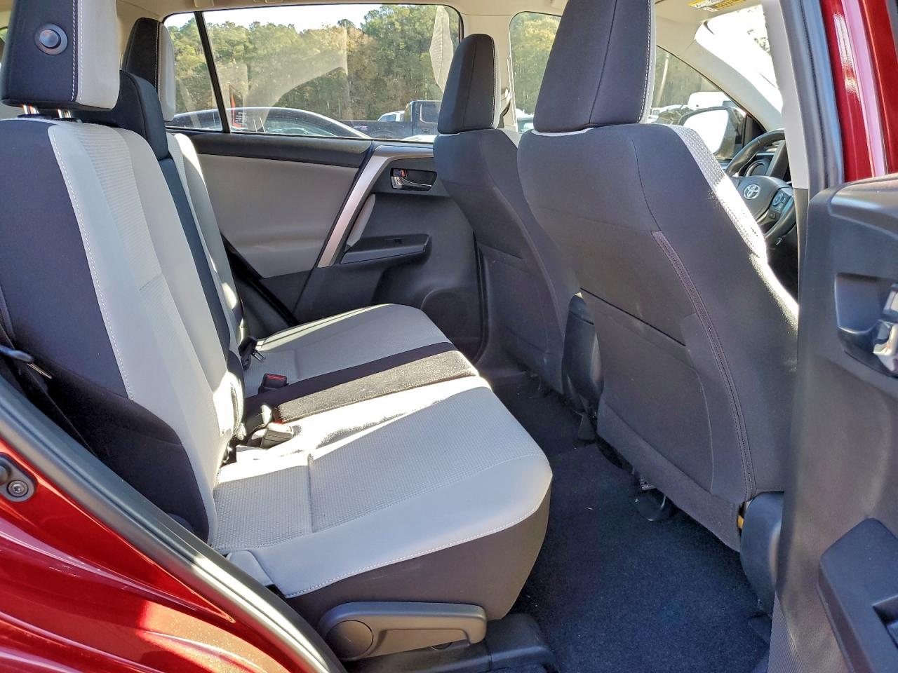2018 TOYOTA RAV4 ADVENTURE photo 11