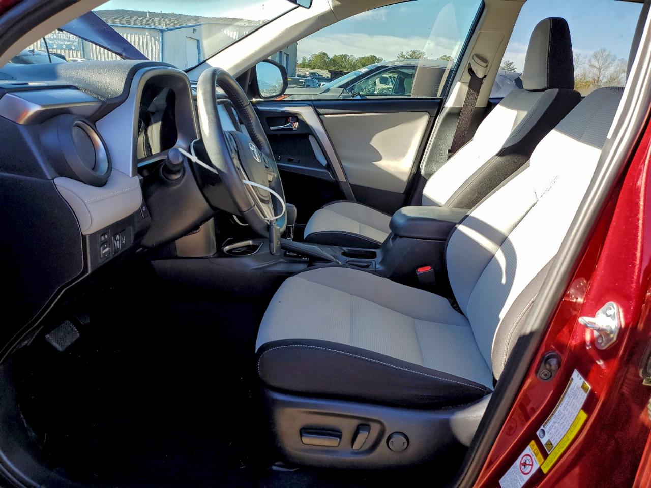 2018 TOYOTA RAV4 ADVENTURE photo 7
