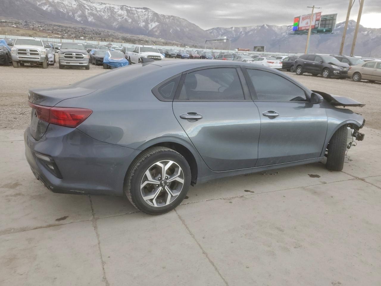 2019 KIA FORTE FE photo 3