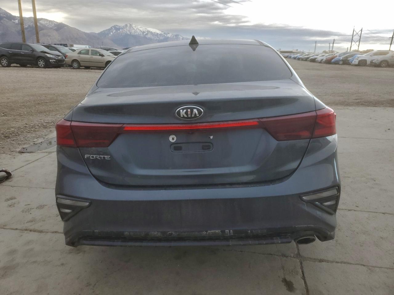 2019 KIA FORTE FE photo 6