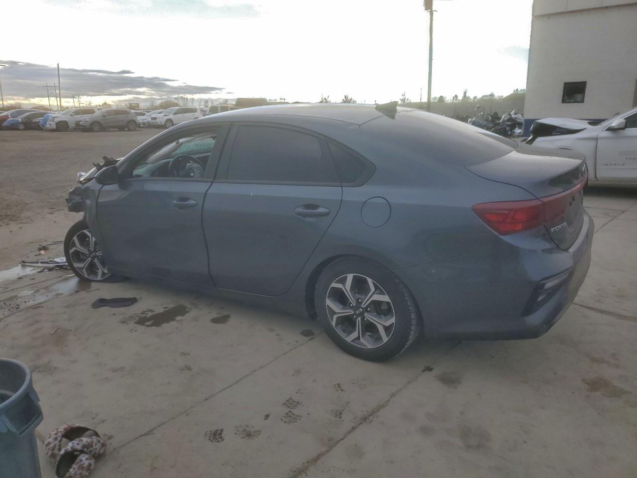 2019 KIA FORTE FE photo 2