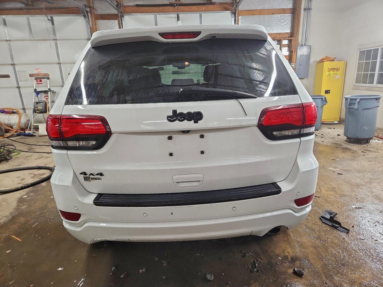 2018 JEEP GRAND CHEROKEE LAREDO photo 6